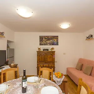 Apartment Hidden Gem In Diocletian Palace Old Town Center, Split
